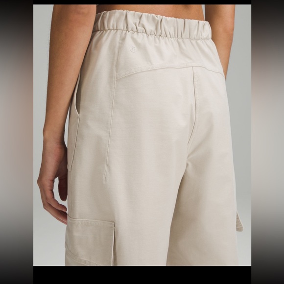 Lululemon light utilitech cargo pocket high rise pants - Picture 2 of 6